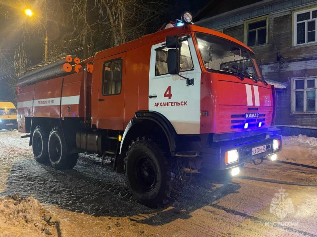 В Архангельске накануне вечером ликвидировали пожар в жилом доме