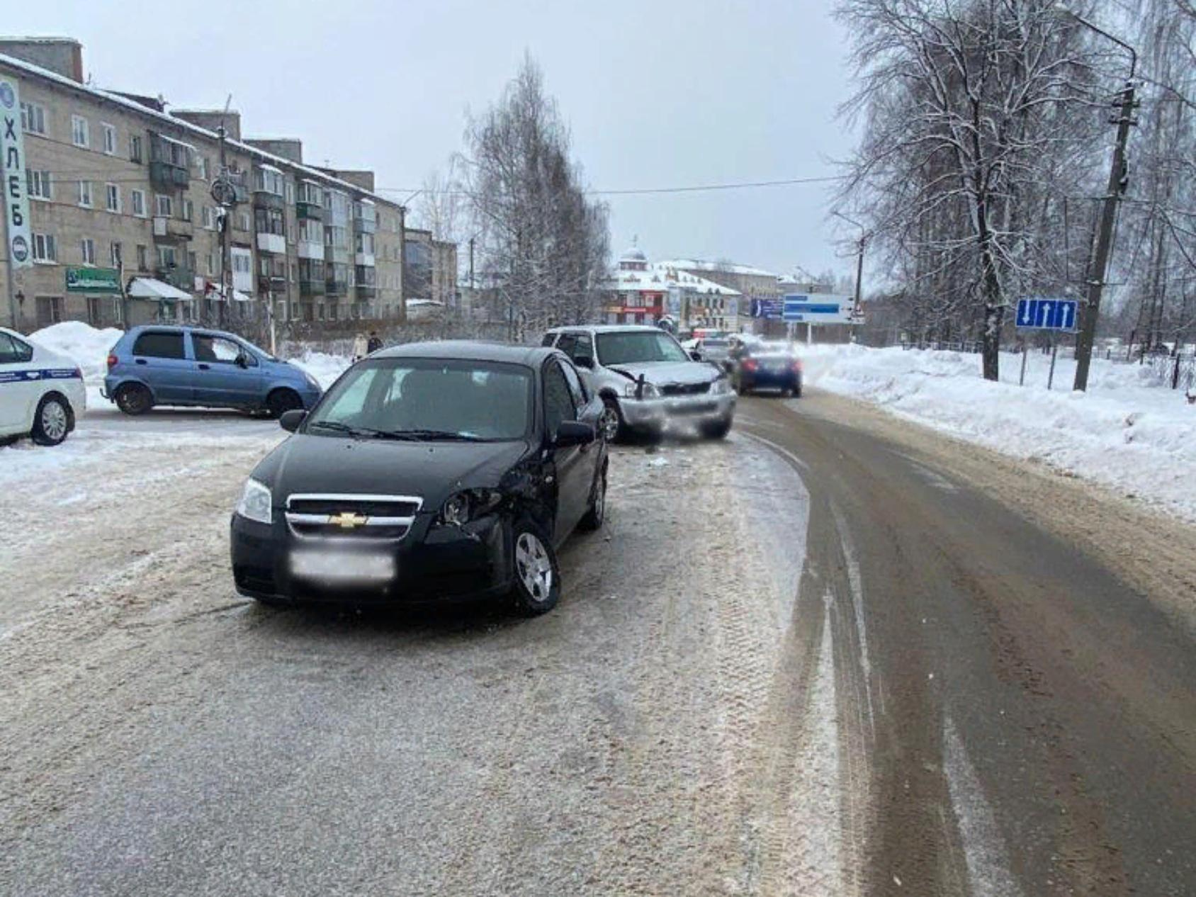 В Вельске госпитализировали пассажирку автомобиля, попавшего в ДТП